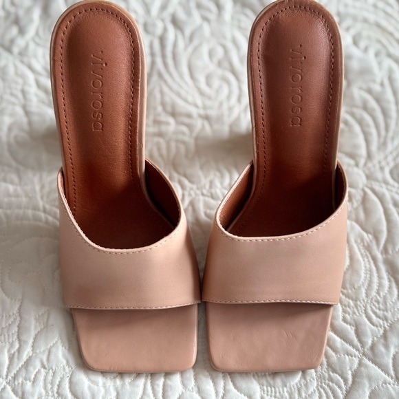 Cute heels, never worn beige pink colour - Picture 5 of 6